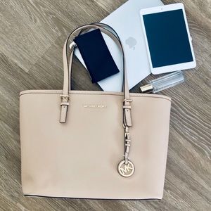 NWT Michael Kors Jet Set Tote
